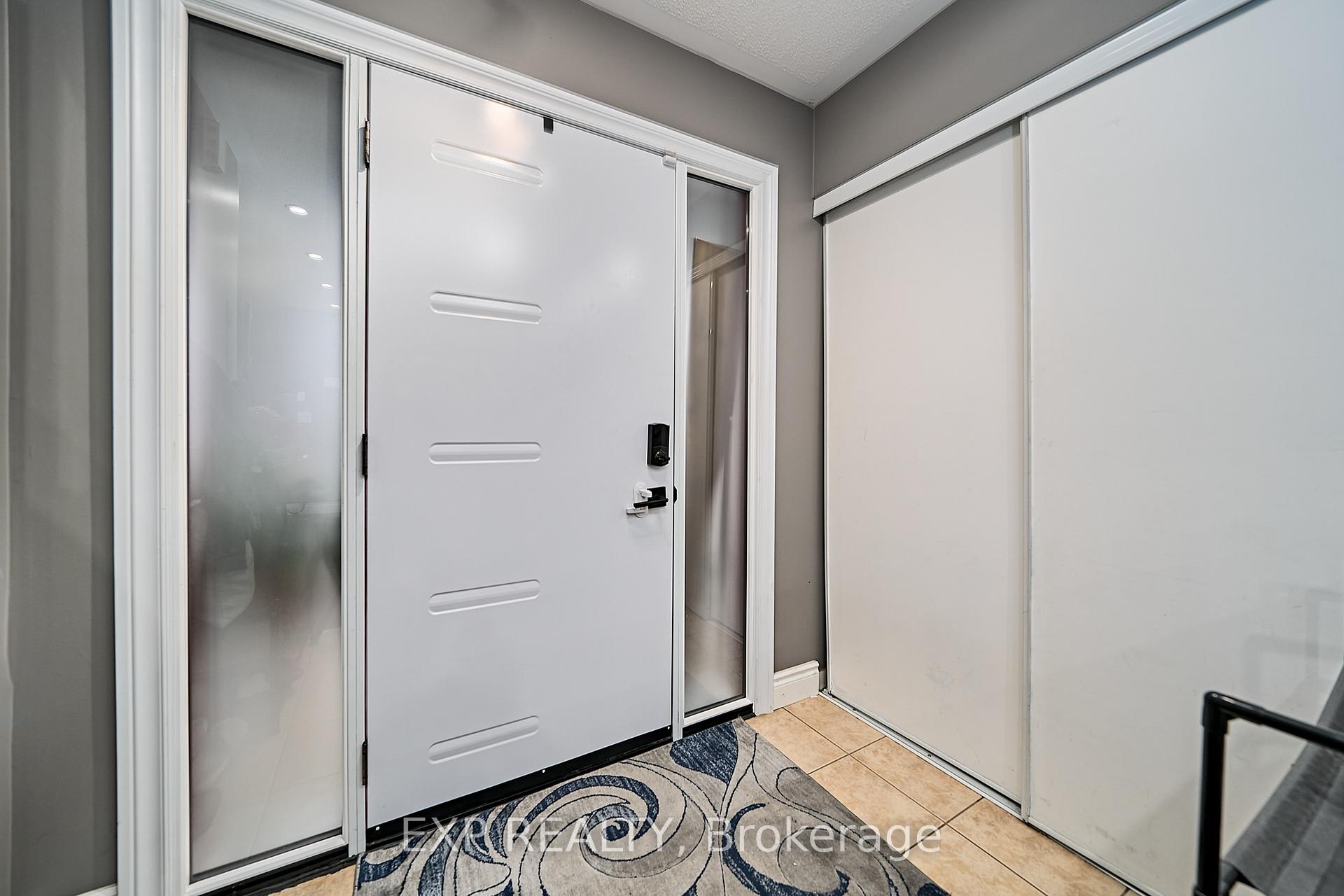 Photo 6 of 27 Darryl Caswell Way, Clarington, Bowmanville — HOMEH