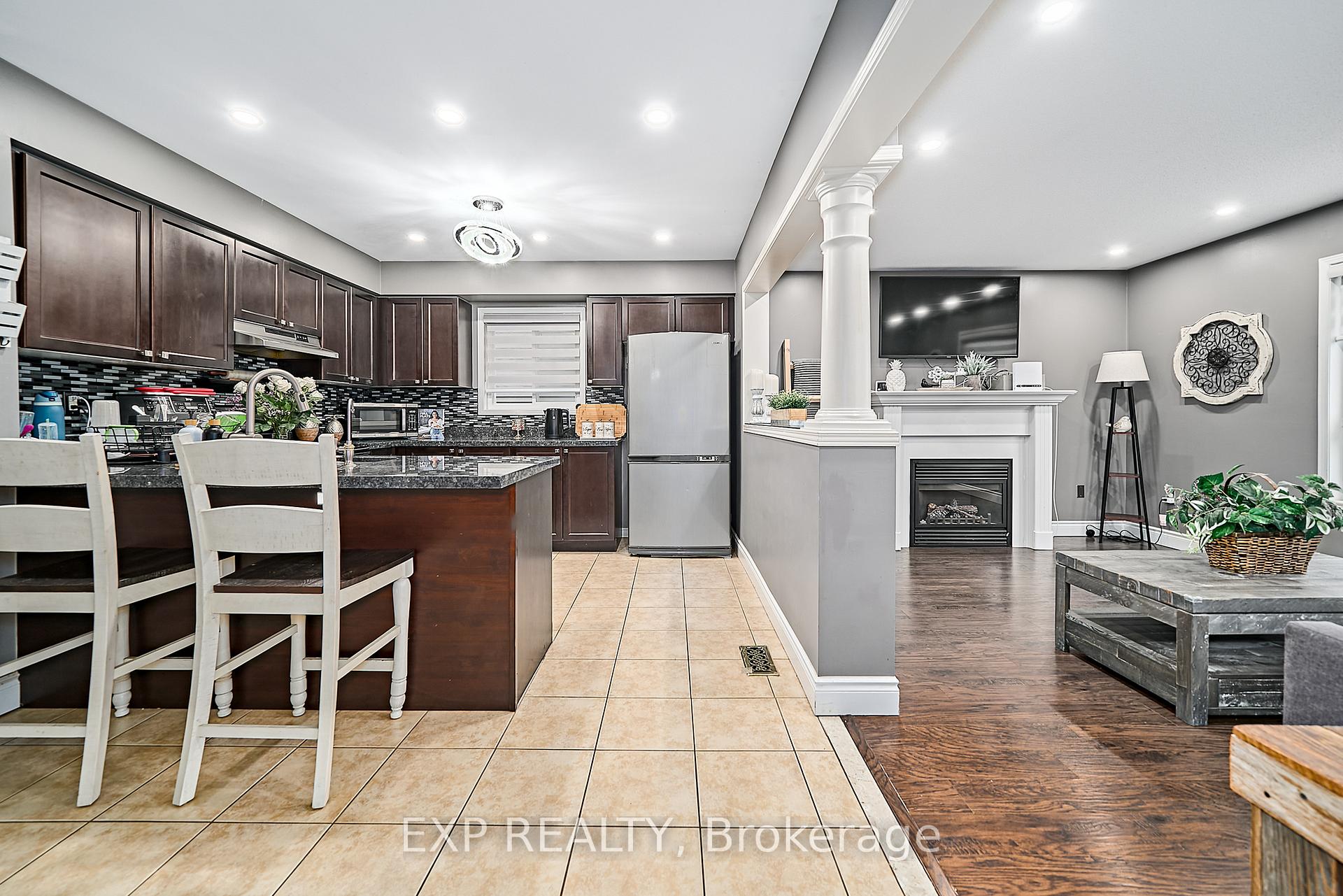 Photo 15 of 27 Darryl Caswell Way, Clarington, Bowmanville — HOMEH