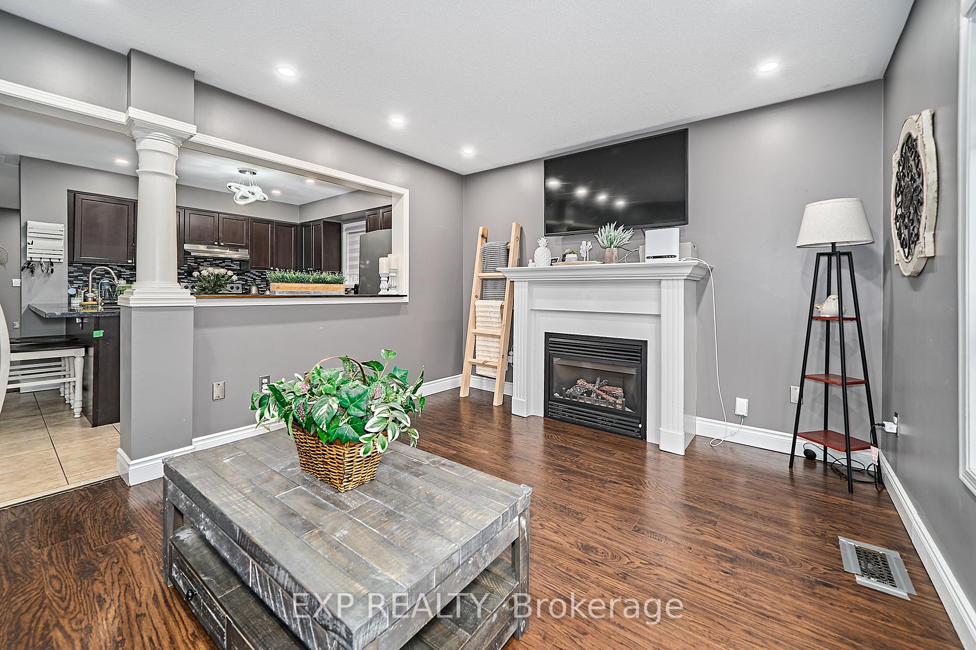 Photo 19 of 27 Darryl Caswell Way, Clarington, Bowmanville — HOMEH