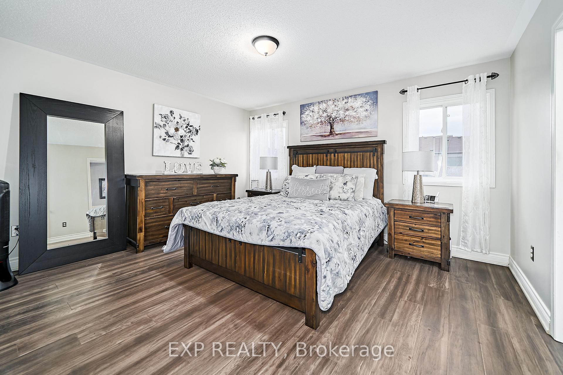 Photo 21 of 27 Darryl Caswell Way, Clarington, Bowmanville — HOMEH