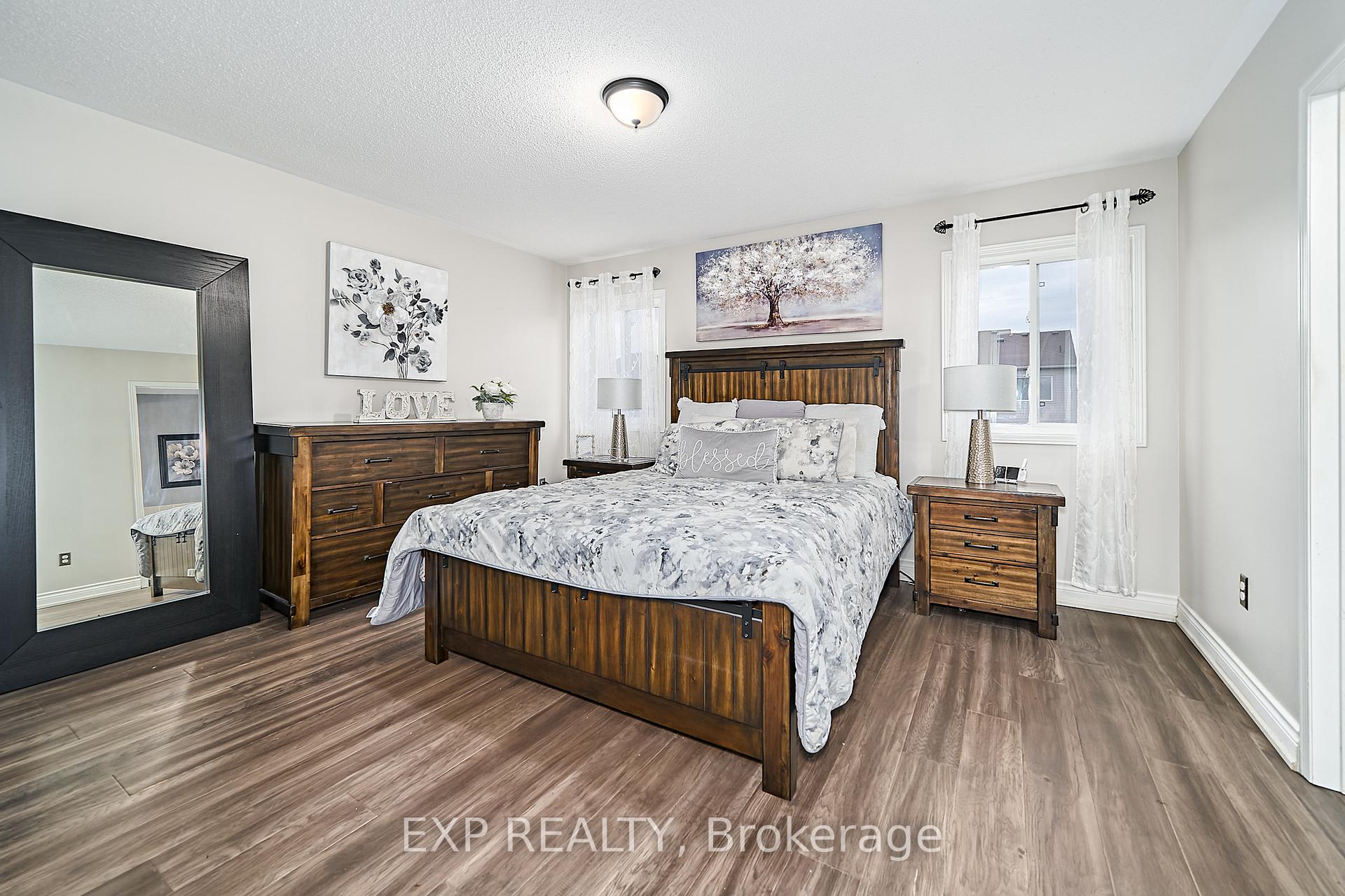 Photo 24 of 27 Darryl Caswell Way, Clarington, Bowmanville — HOMEH