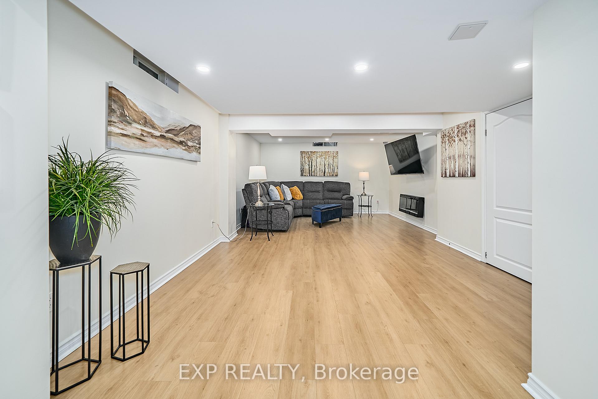 Photo 35 of 27 Darryl Caswell Way, Clarington, Bowmanville — HOMEH