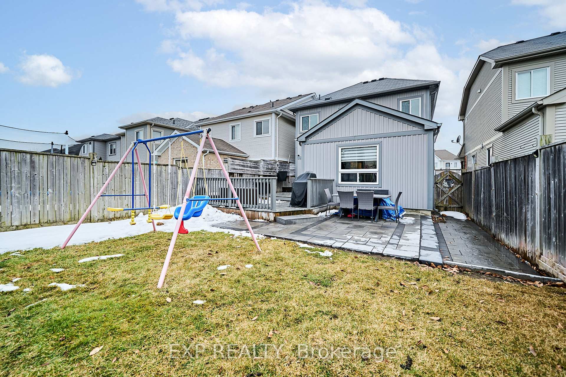 Photo 44 of 27 Darryl Caswell Way, Clarington, Bowmanville — HOMEH