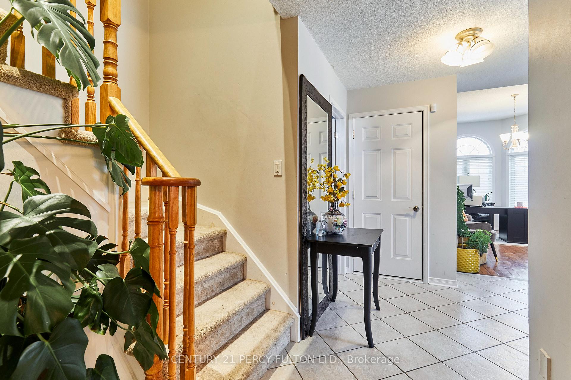 Photo 7 of 70 Wade Square, Clarington, Courtice — HOMEH