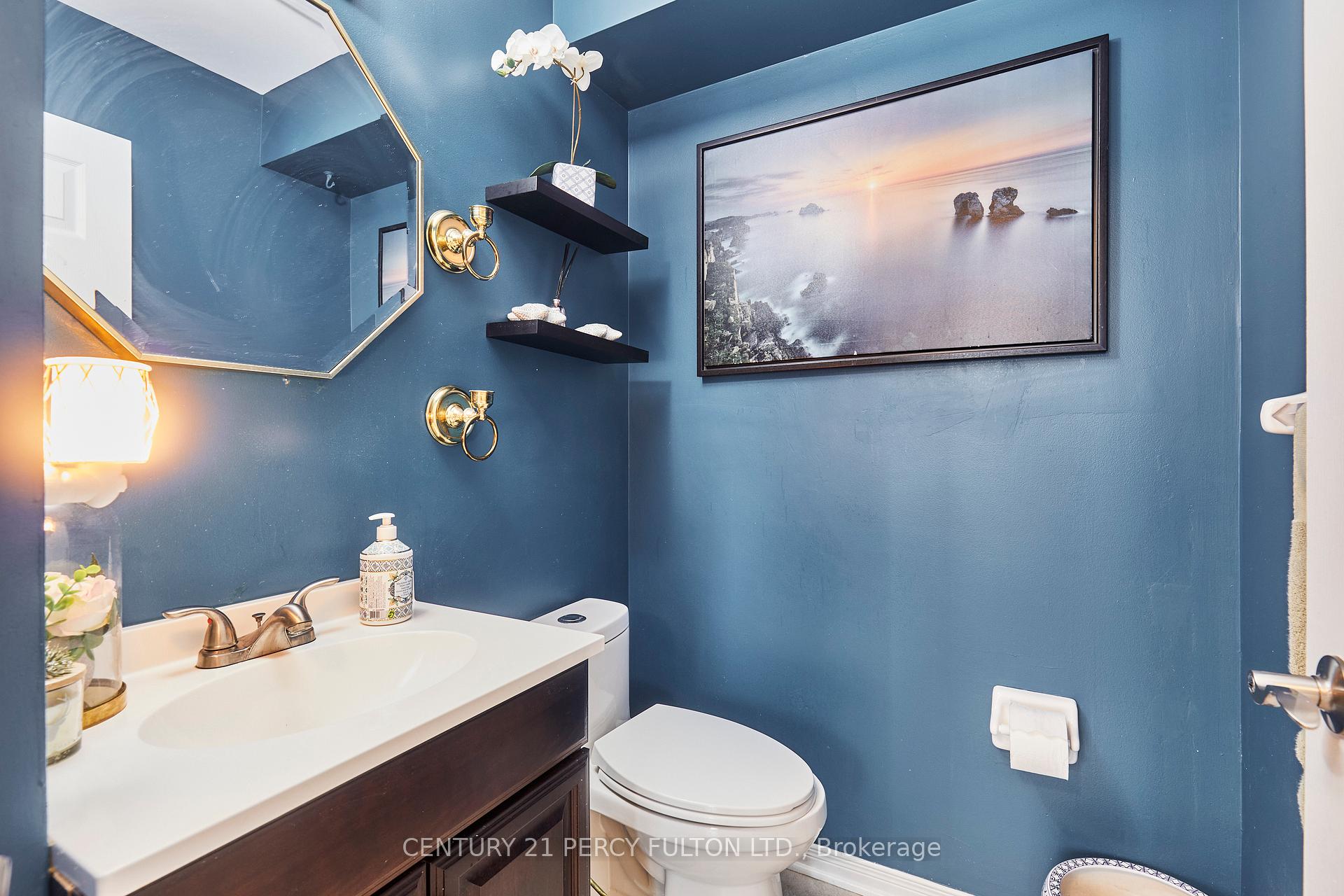 Photo 13 of 70 Wade Square, Clarington, Courtice — HOMEH
