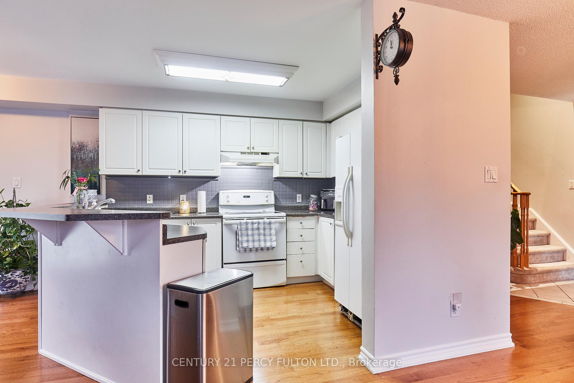 Photo 16 of 70 Wade Square, Clarington, Courtice — HOMEH