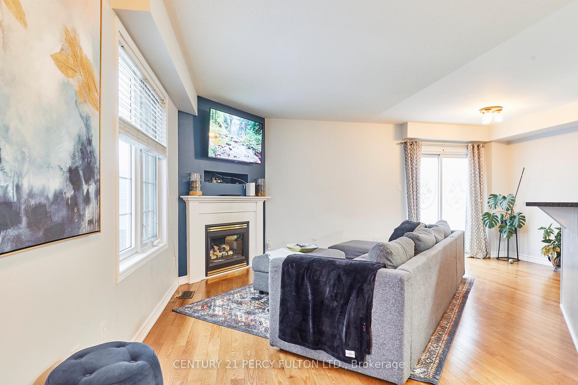 Photo 19 of 70 Wade Square, Clarington, Courtice — HOMEH