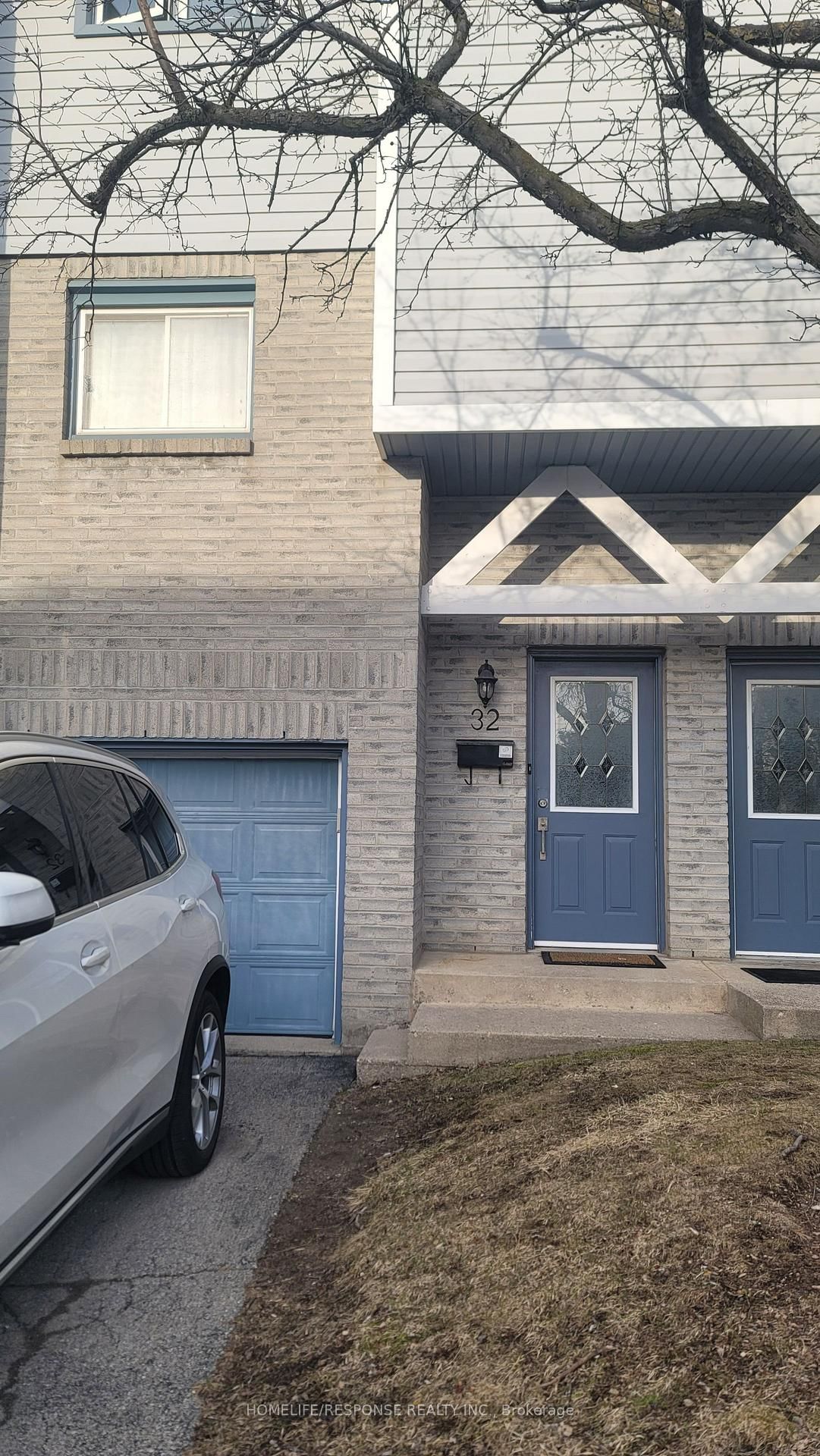 Front of Unit 32, 589 Beechwood Dr N
