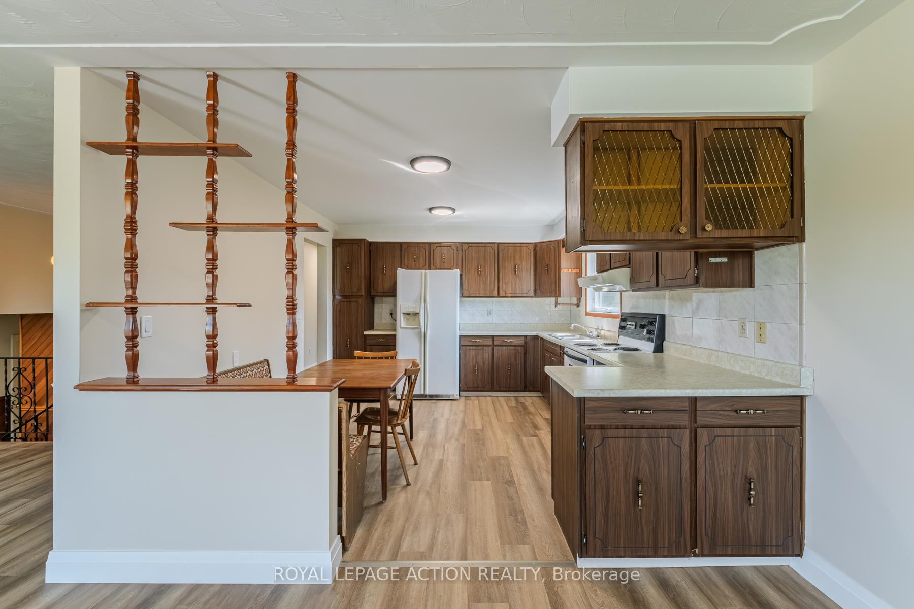 Photo 10 of 9 Bannister Street, Brant, Oakland — HOMEH