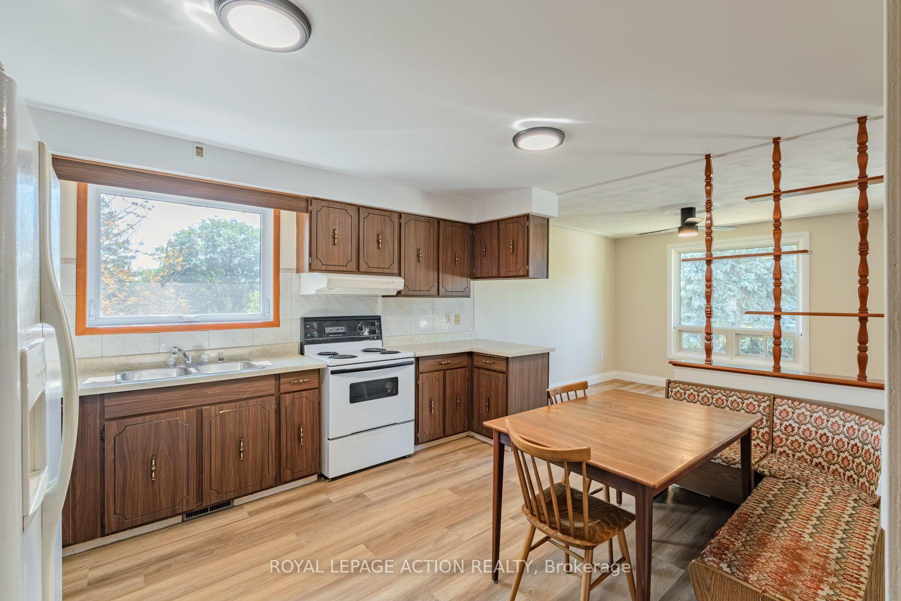 Photo 9 of 9 Bannister Street, Brant, Oakland — HOMEH