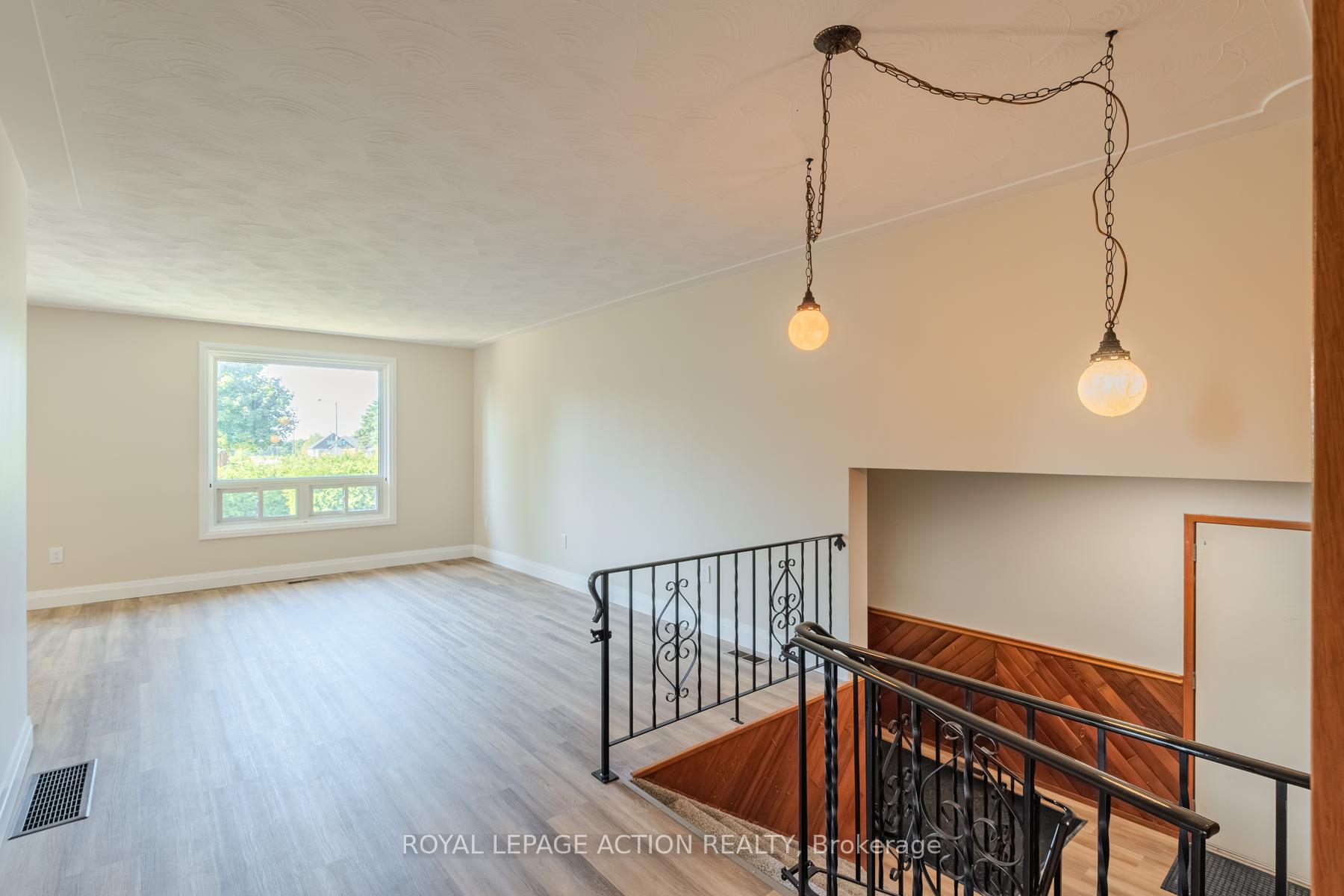 Photo 8 of 9 Bannister Street, Brant, Oakland — HOMEH
