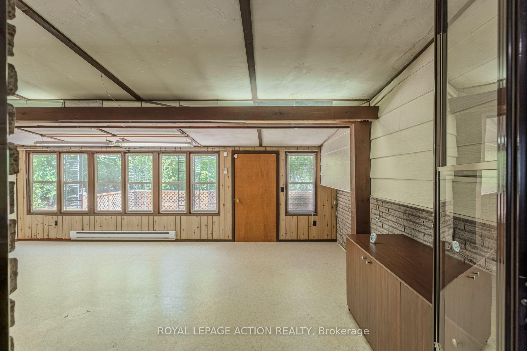 Photo 19 of 9 Bannister Street, Brant, Oakland — HOMEH