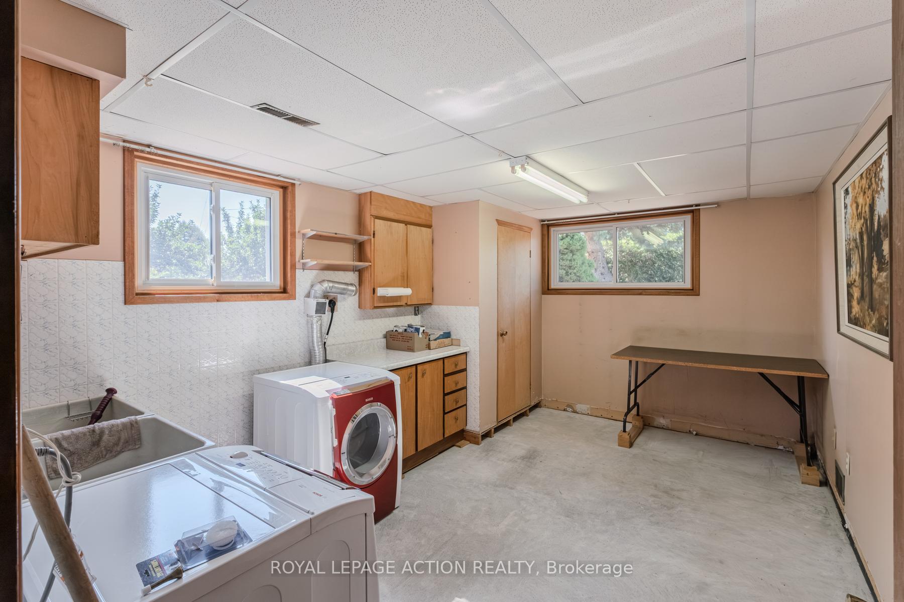 Photo 21 of 9 Bannister Street, Brant, Oakland — HOMEH