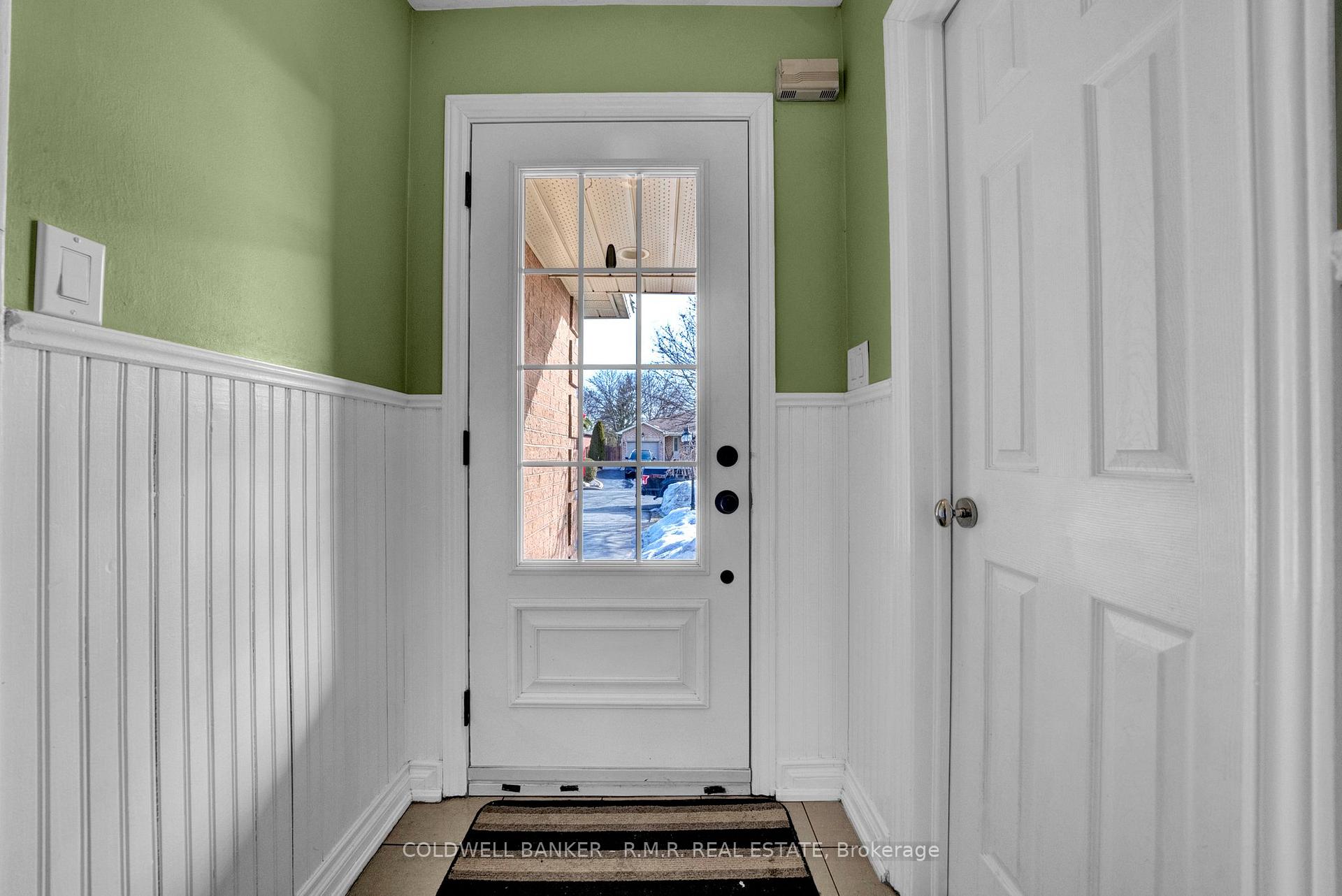 Photo 4 of 83 McMann Crescent, Clarington, Courtice — HOMEH