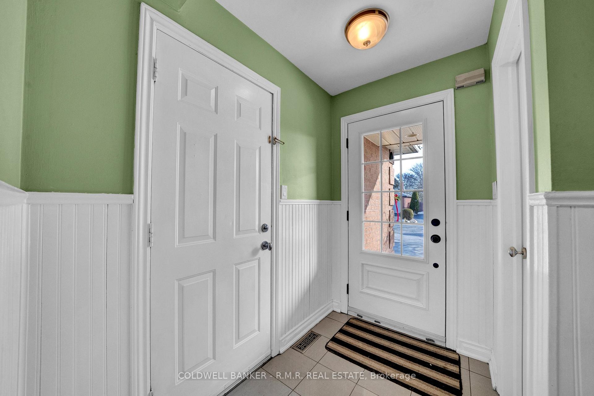 Photo 5 of 83 McMann Crescent, Clarington, Courtice — HOMEH