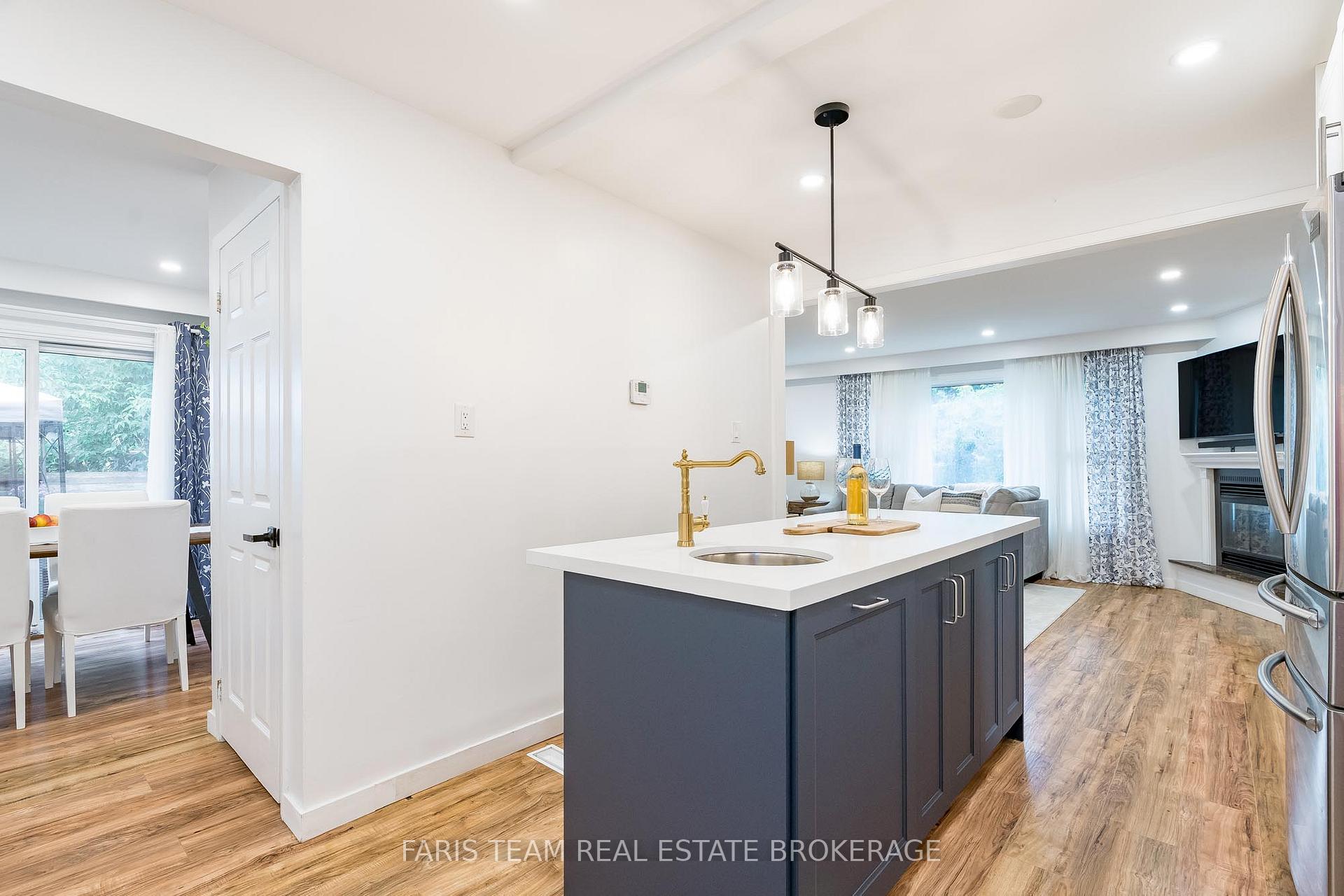 Photo 9 of 4B Oak Street, Barrie, Wellington — HOMEH