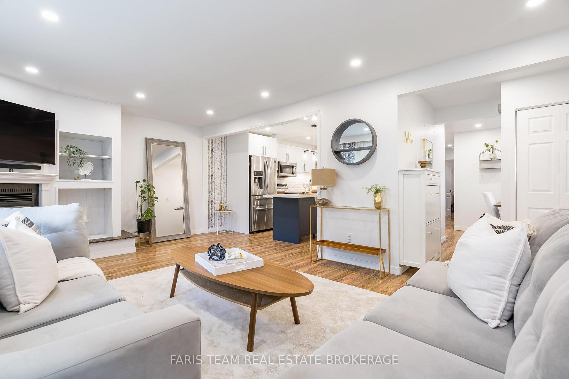Photo 12 of 4B Oak Street, Barrie, Wellington — HOMEH
