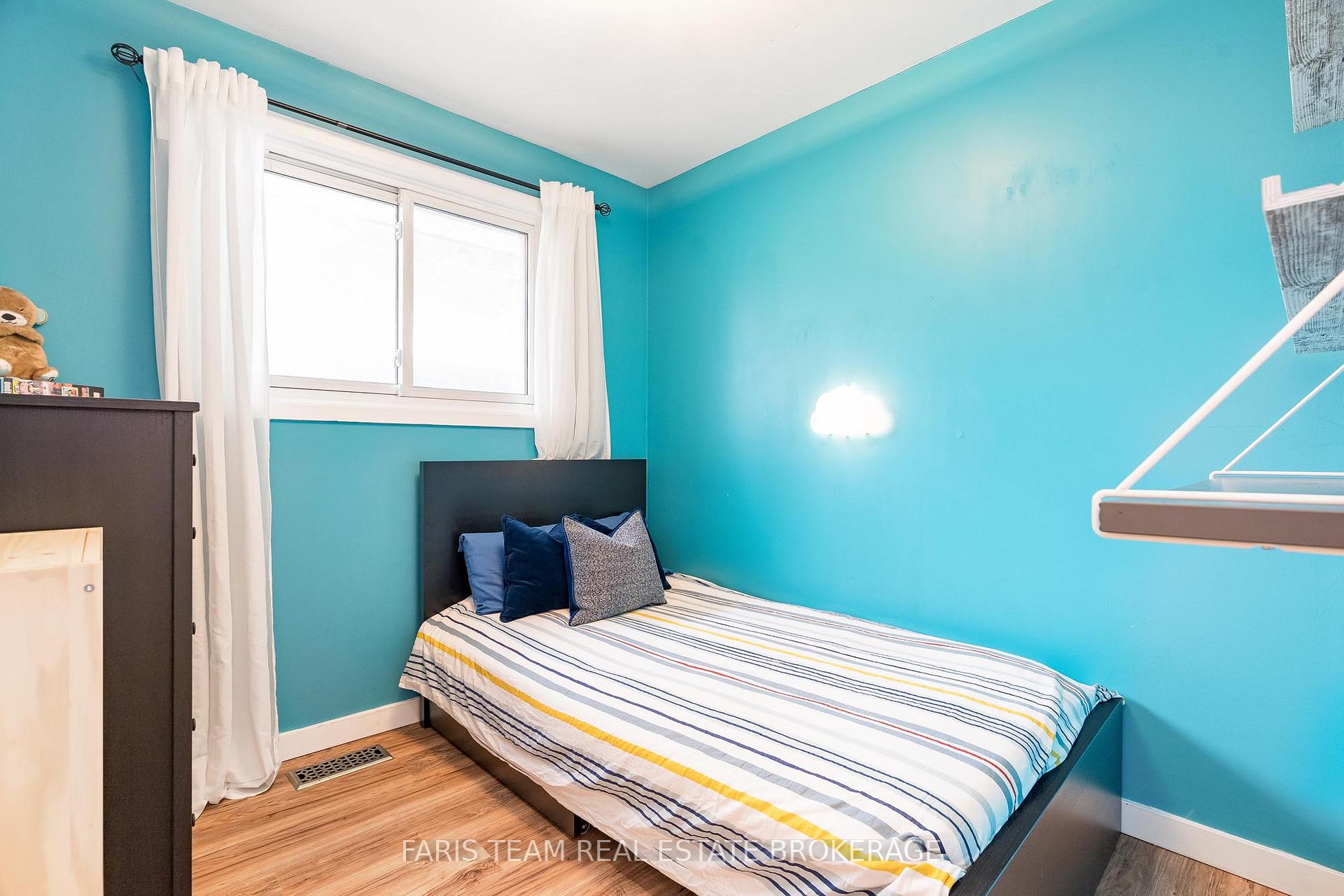 Photo 17 of 4B Oak Street, Barrie, Wellington — HOMEH