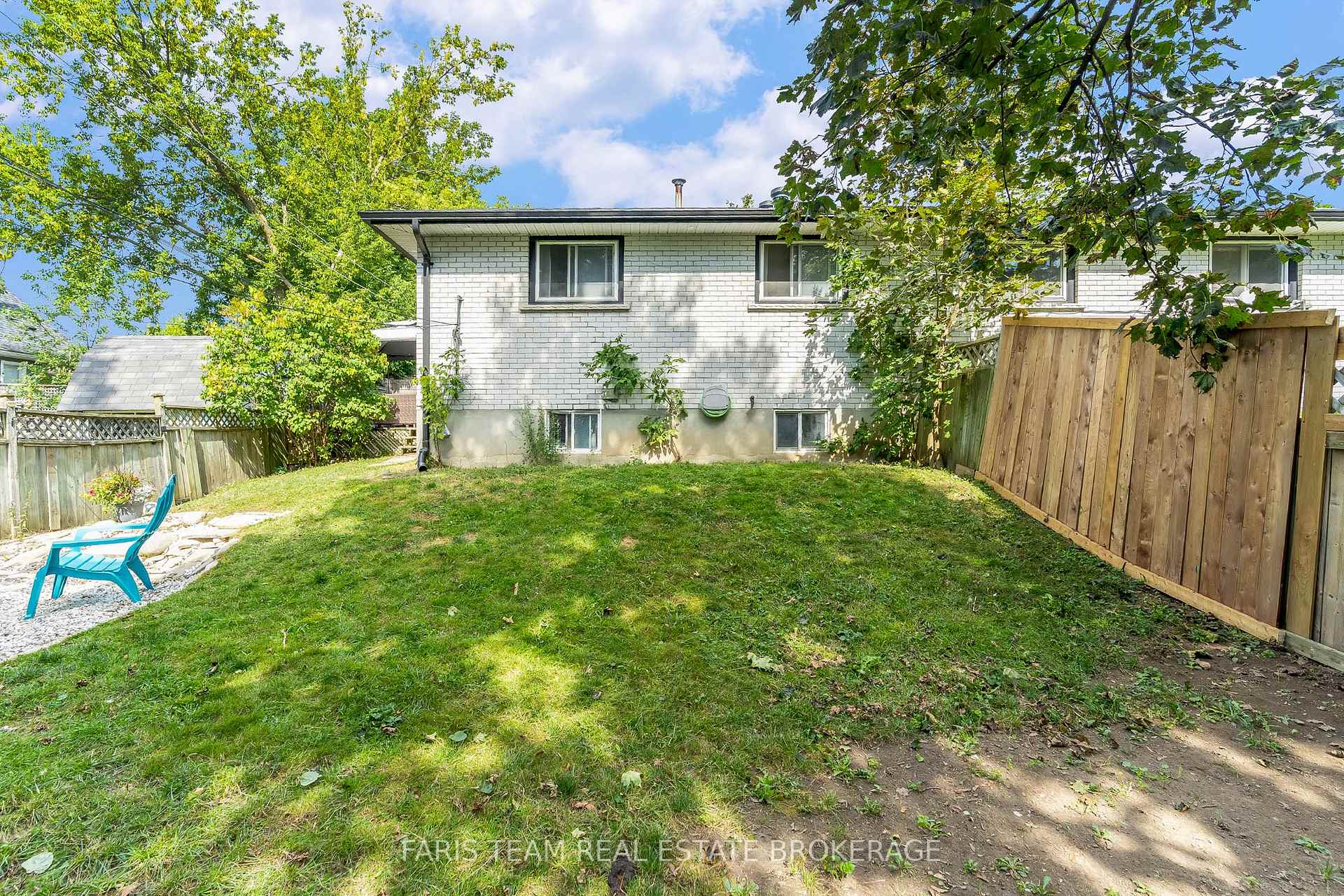 Photo 45 of 4B Oak Street, Barrie, Wellington — HOMEH