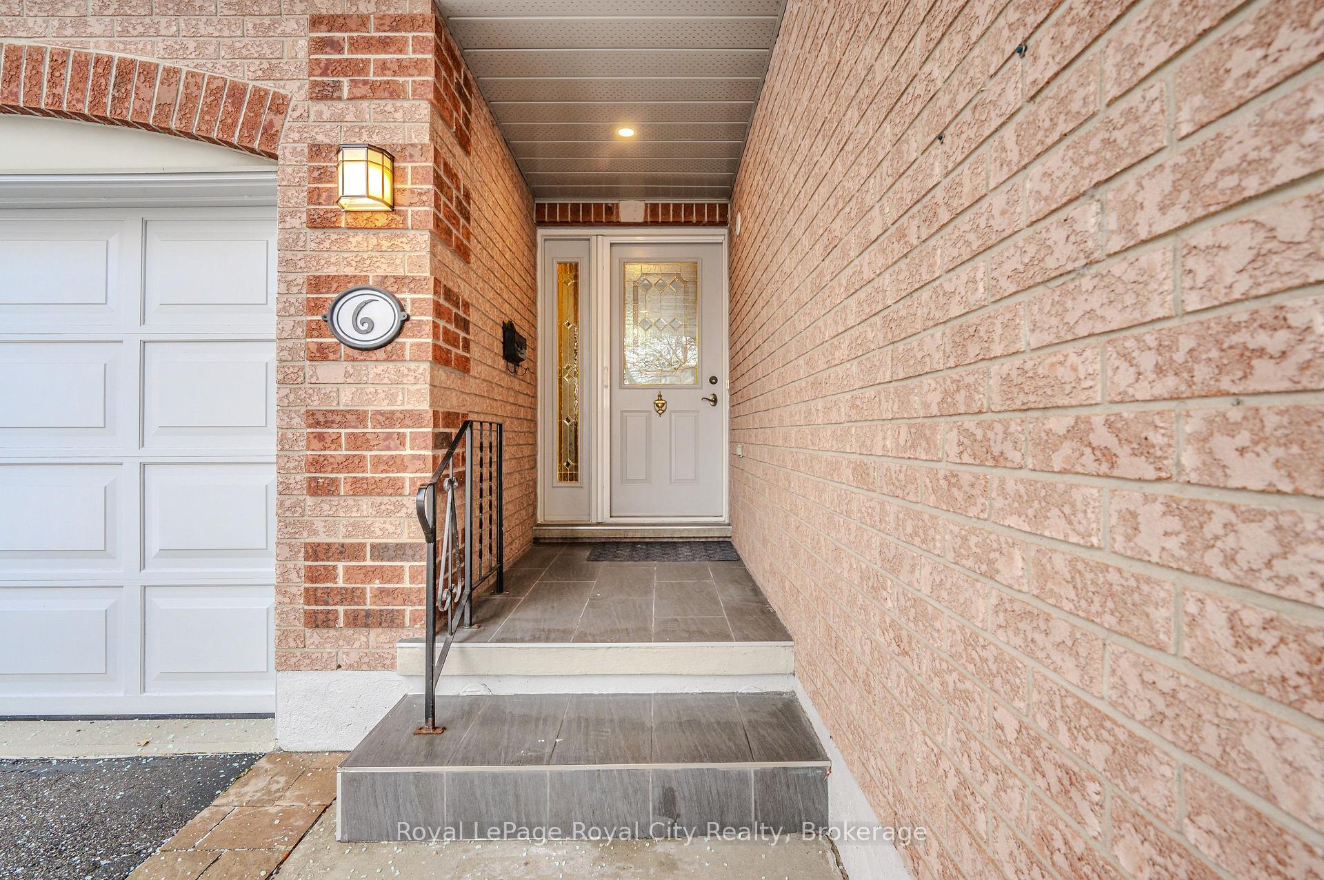 Photo 4 of 6 White Pine Way, Guelph, Village By The Arboretum — HOMEH