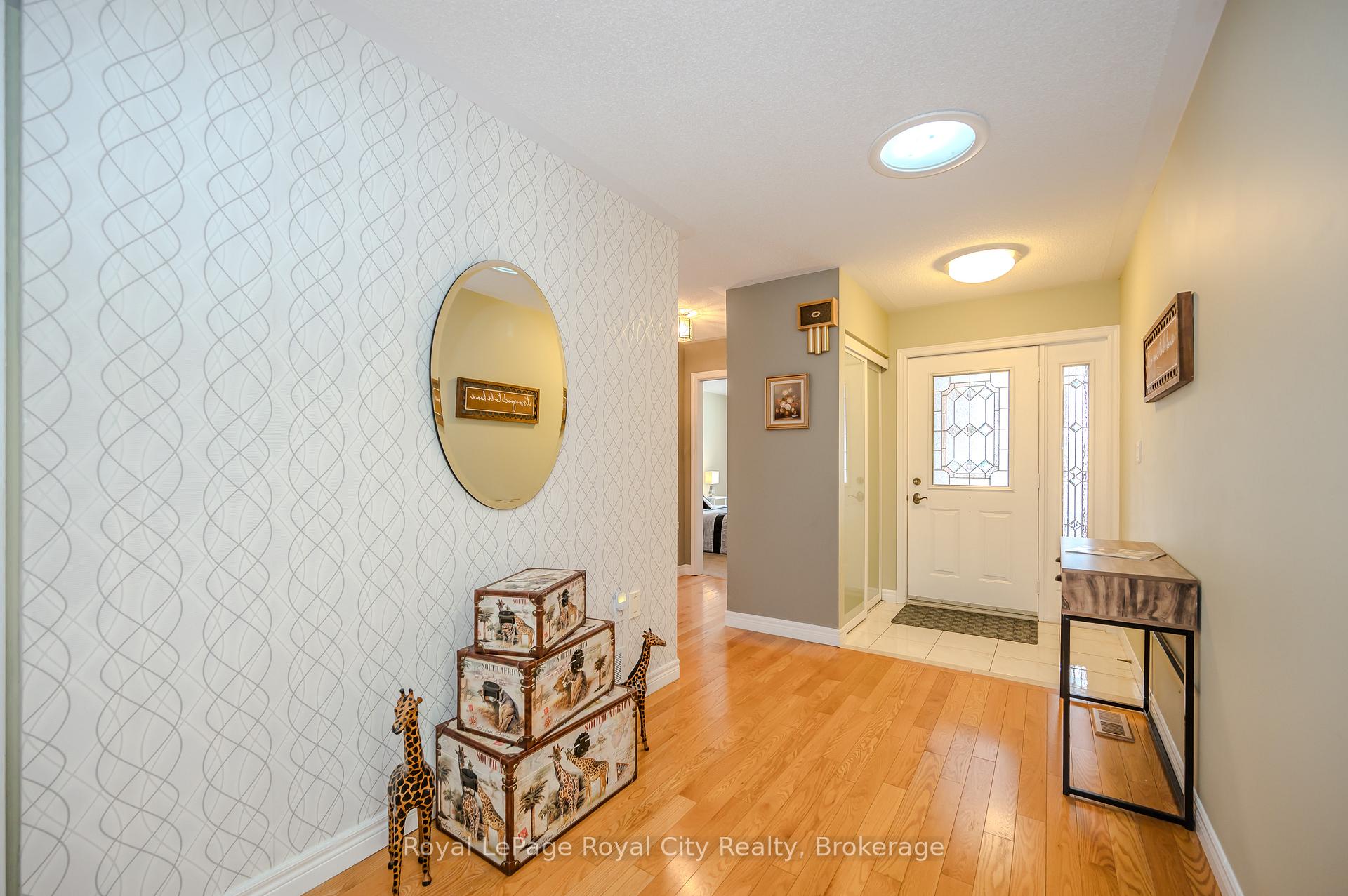 Photo 5 of 6 White Pine Way, Guelph, Village By The Arboretum — HOMEH