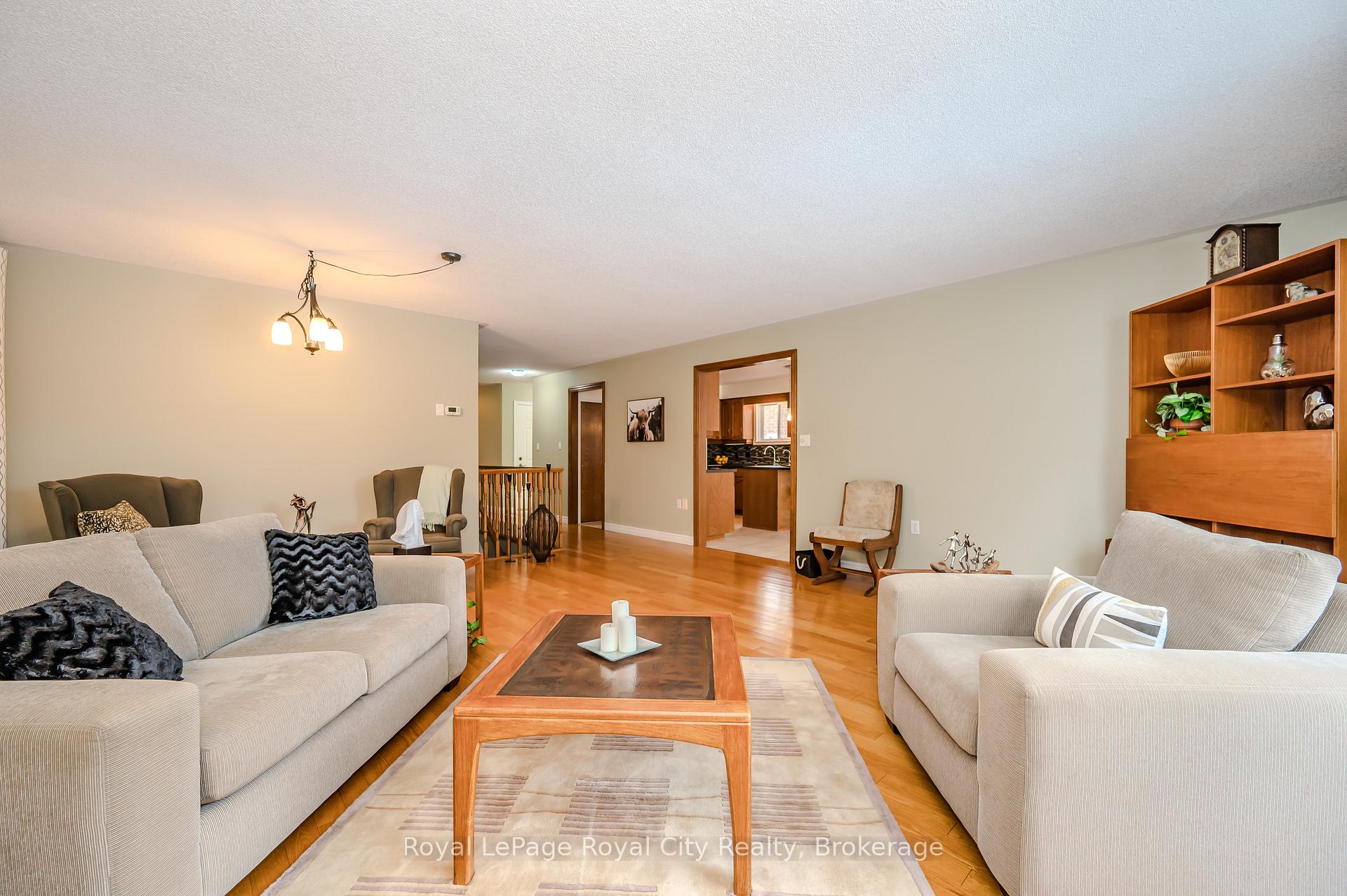 Photo 8 of 6 White Pine Way, Guelph, Village By The Arboretum — HOMEH