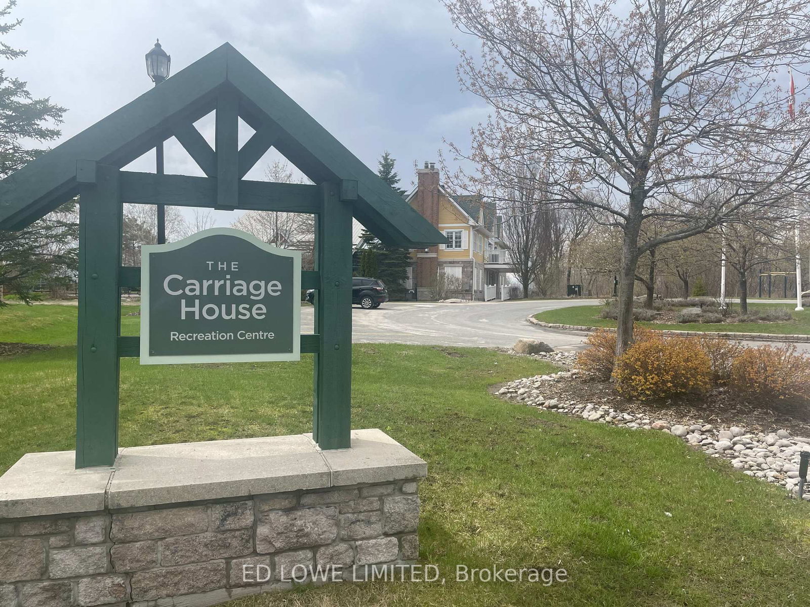 Photo 3 of Unit 2430/31, 90 Highland Dr, Oro-Medonte, Horseshoe Valley — HOMEH