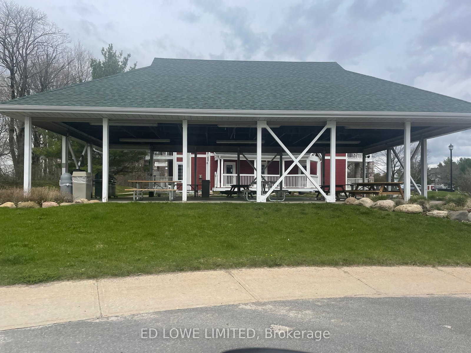Photo 8 of Unit 2430/31, 90 Highland Dr, Oro-Medonte, Horseshoe Valley — HOMEH