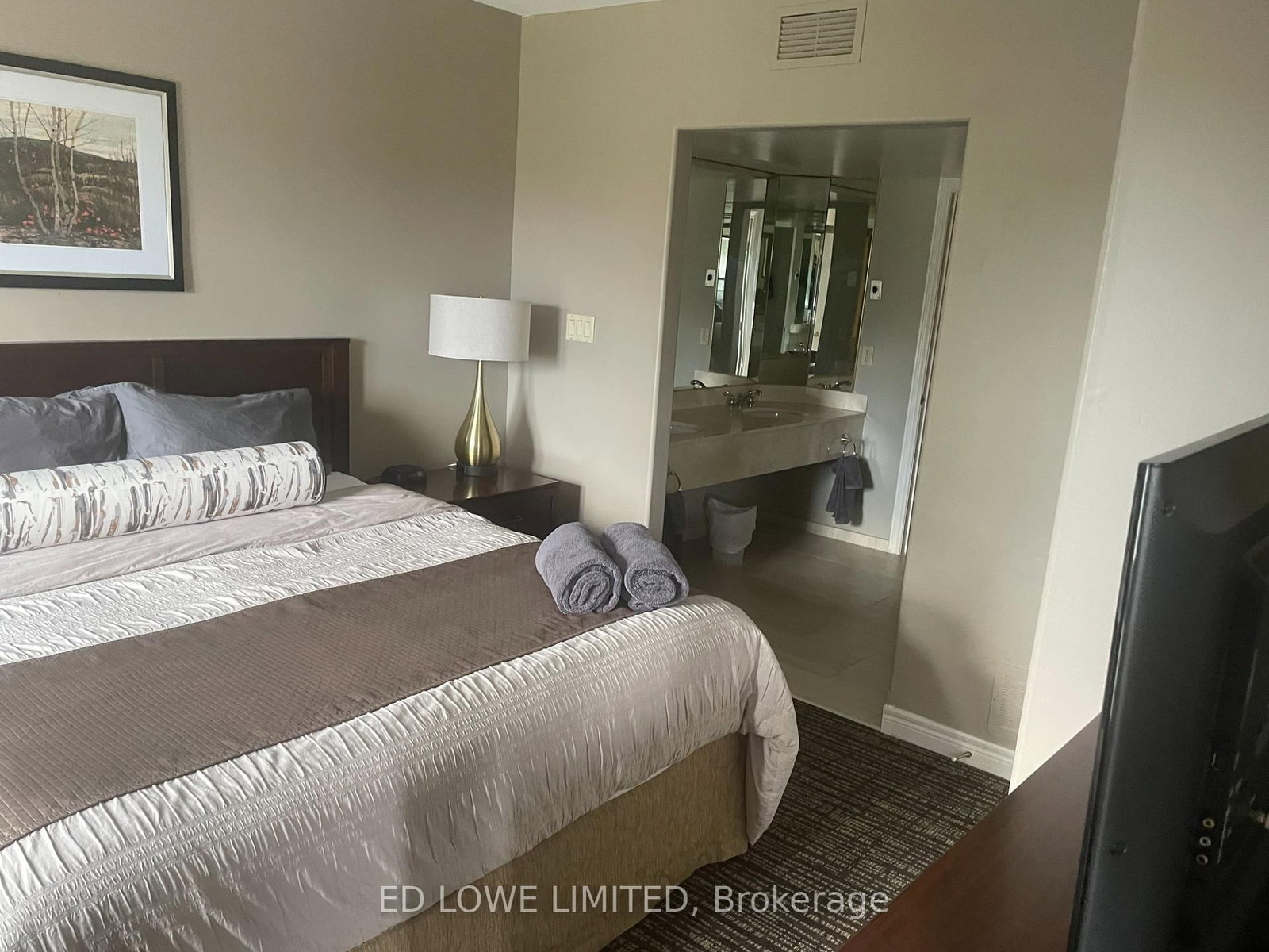 Photo 9 of Unit 2430/31, 90 Highland Dr, Oro-Medonte, Horseshoe Valley — HOMEH