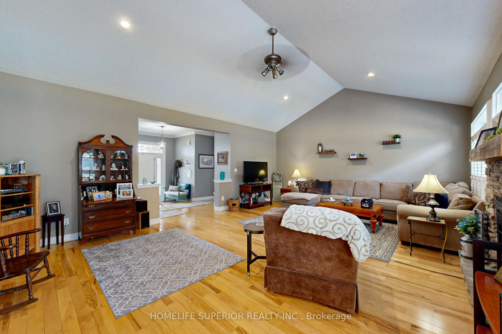 Photo 6 of 4568 Paynes Crescent, Clarington, Rural Clarington — HOMEH