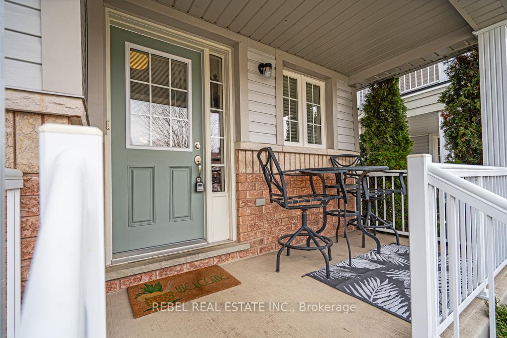 Photo 3 of 168 Bathgate Crescent, Clarington, Courtice — HOMEH