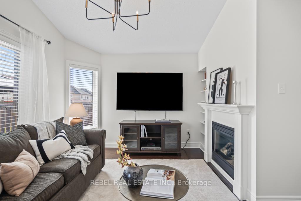 Photo 13 of 168 Bathgate Crescent, Clarington, Courtice — HOMEH