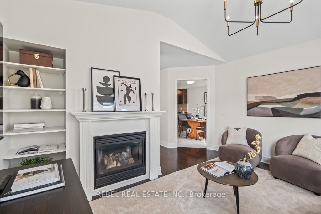 Photo 14 of 168 Bathgate Crescent, Clarington, Courtice — HOMEH