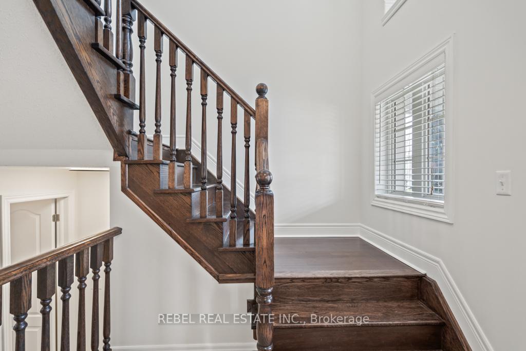 Photo 21 of 168 Bathgate Crescent, Clarington, Courtice — HOMEH