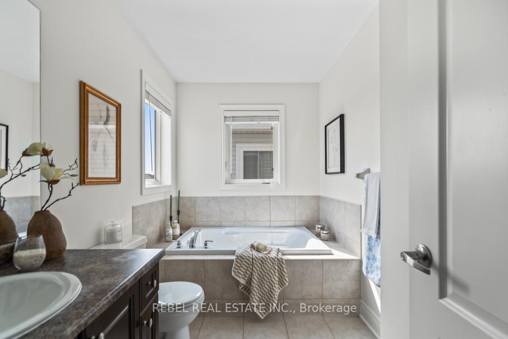 Photo 29 of 168 Bathgate Crescent, Clarington, Courtice — HOMEH