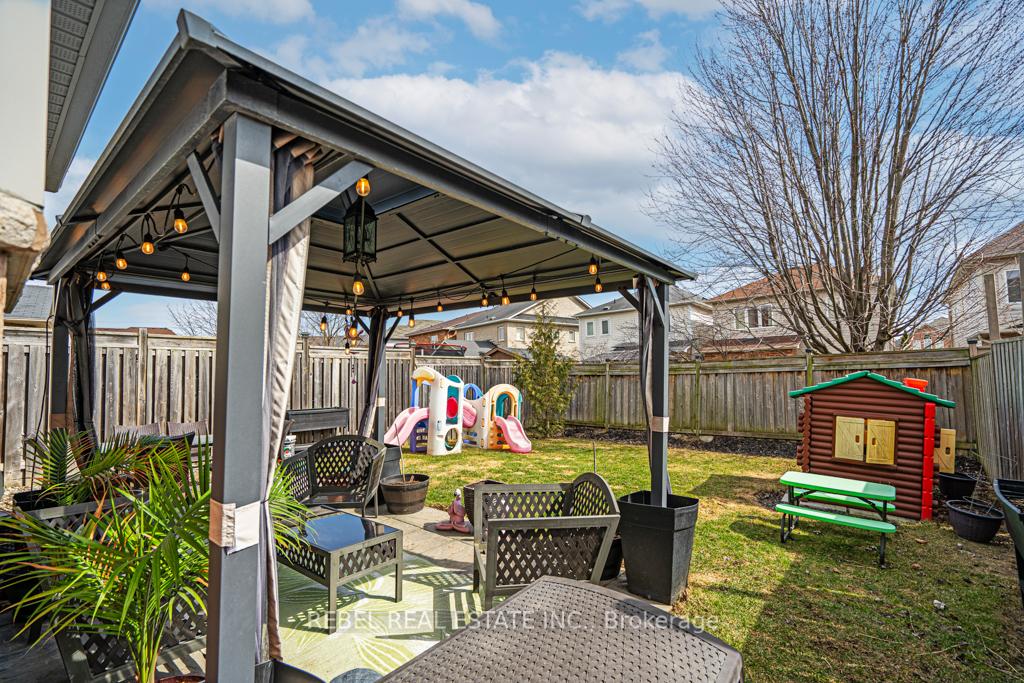 Photo 30 of 168 Bathgate Crescent, Clarington, Courtice — HOMEH