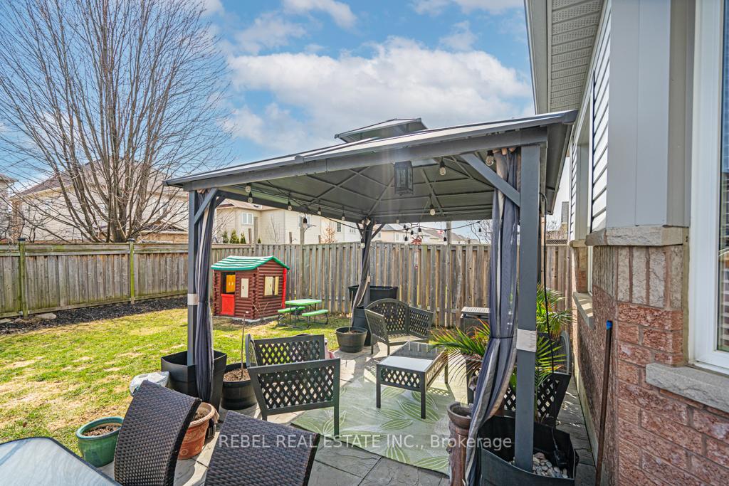 Photo 33 of 168 Bathgate Crescent, Clarington, Courtice — HOMEH