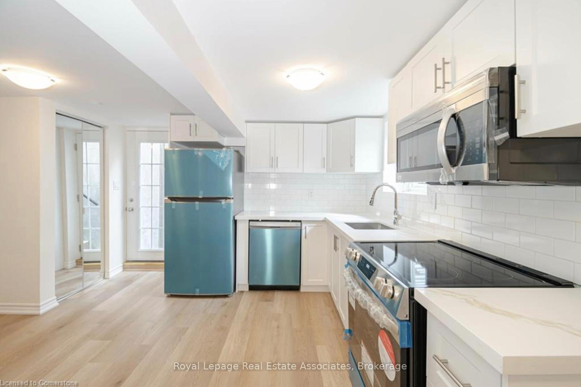 Photo 5 of Unit 3, 163 Bruce Street, Brant, Brantford Twp — HOMEH