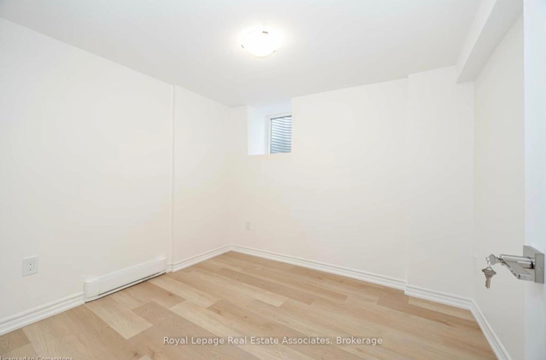 Photo 12 of Unit 3, 163 Bruce Street, Brant, Brantford Twp — HOMEH