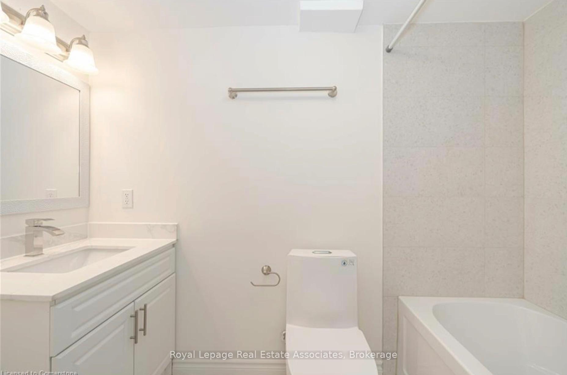 Photo 11 of Unit 3, 163 Bruce Street, Brant, Brantford Twp — HOMEH