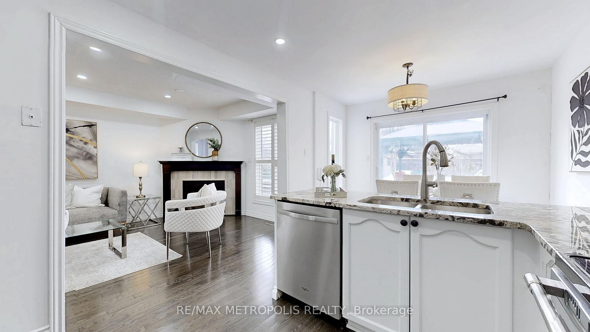 Photo 13 of 31 Hearthstone Crescent, Clarington, Courtice — HOMEH
