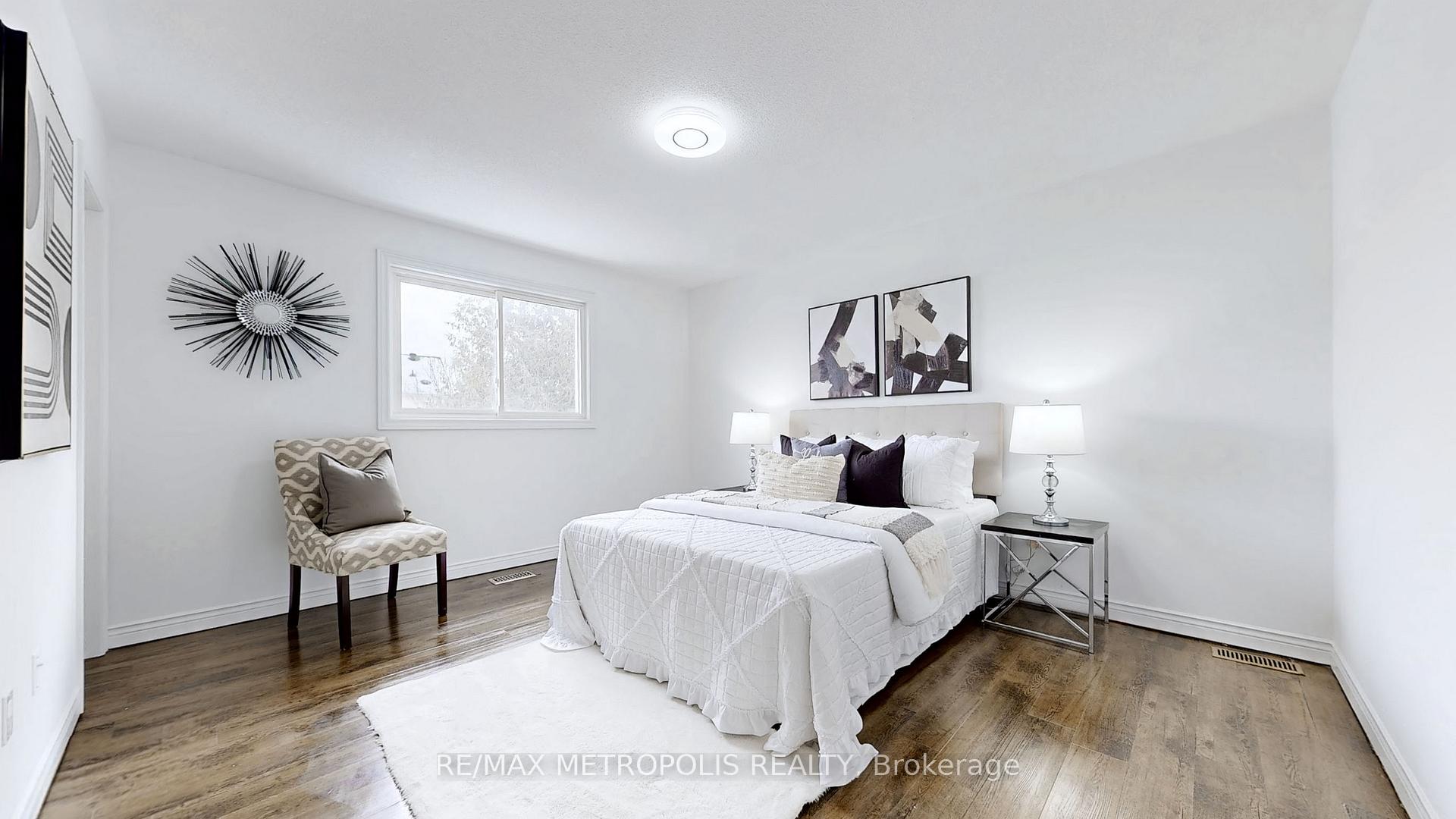 Photo 18 of 31 Hearthstone Crescent, Clarington, Courtice — HOMEH