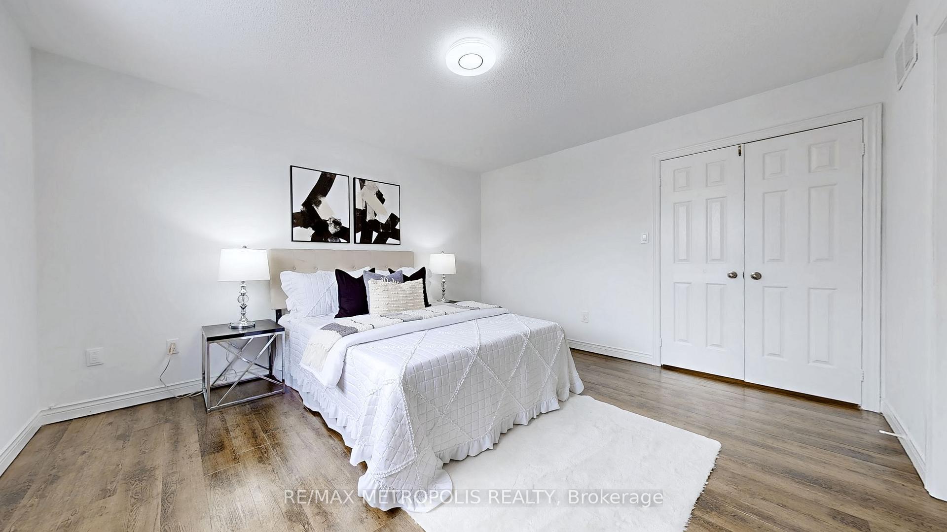 Photo 19 of 31 Hearthstone Crescent, Clarington, Courtice — HOMEH