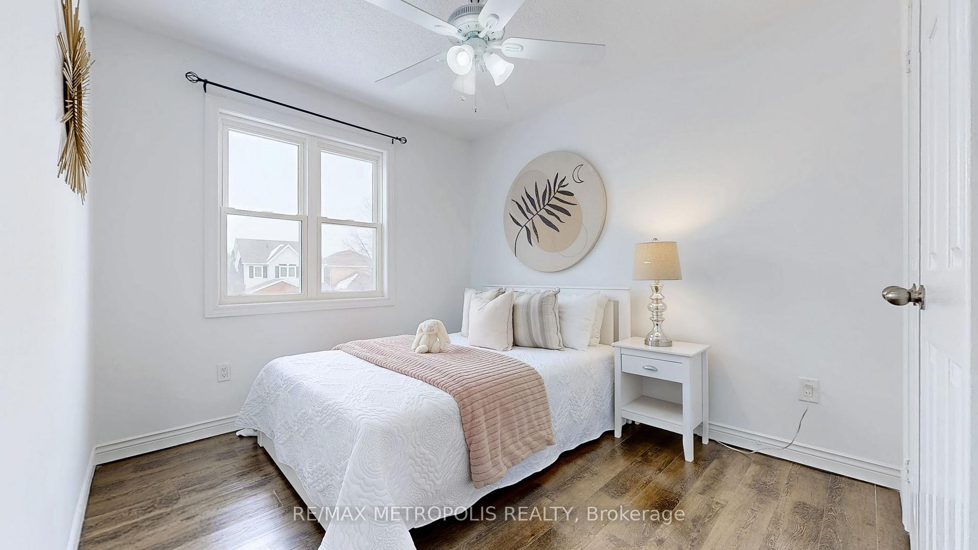 Photo 23 of 31 Hearthstone Crescent, Clarington, Courtice — HOMEH