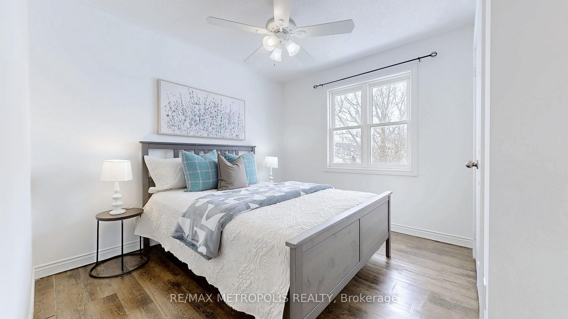 Photo 25 of 31 Hearthstone Crescent, Clarington, Courtice — HOMEH