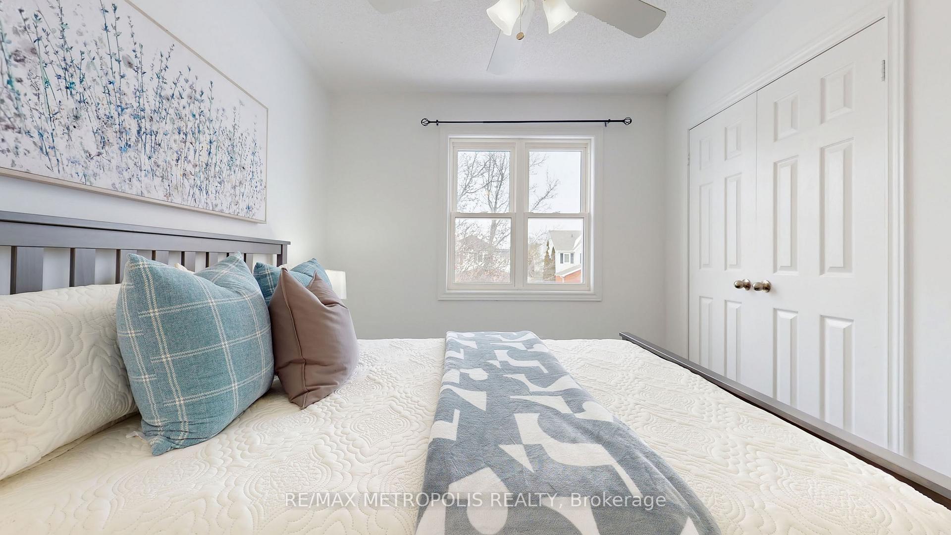 Photo 26 of 31 Hearthstone Crescent, Clarington, Courtice — HOMEH