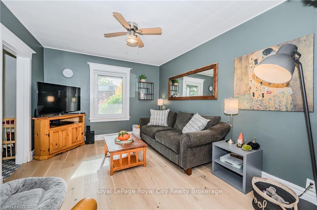 Photo 7 of 39 Raglan Street, Guelph, Junction/Onward Willow — HOMEH