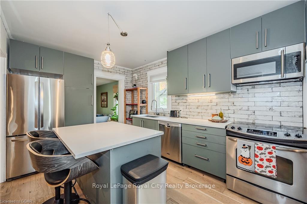 Photo 12 of 39 Raglan Street, Guelph, Junction/Onward Willow — HOMEH
