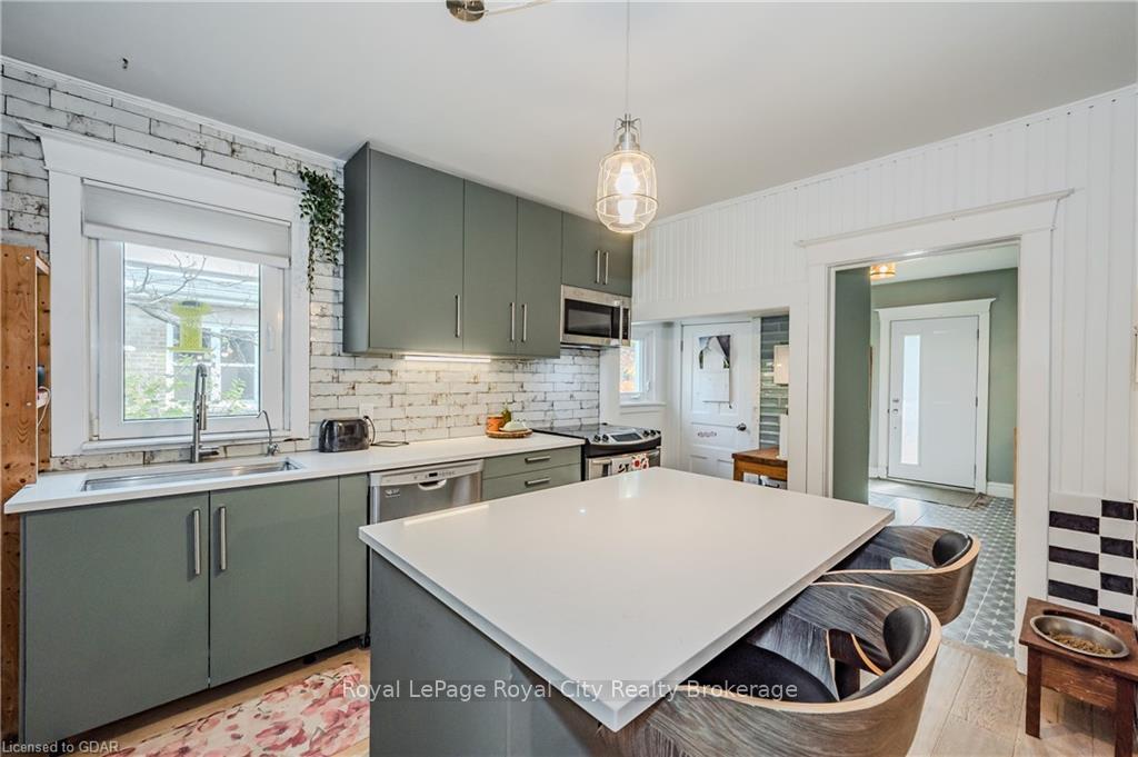 Photo 13 of 39 Raglan Street, Guelph, Junction/Onward Willow — HOMEH