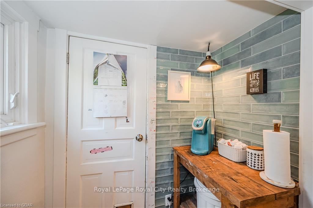 Photo 16 of 39 Raglan Street, Guelph, Junction/Onward Willow — HOMEH